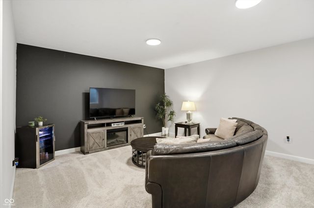 12139 Whisper Ridge Drive, Noblesville, IN 46060