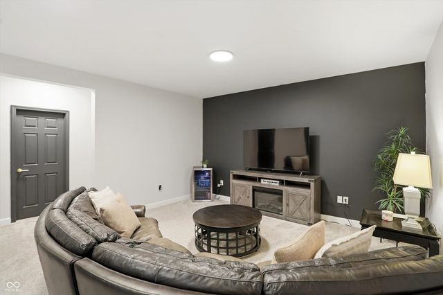 12139 Whisper Ridge Drive, Noblesville, IN 46060