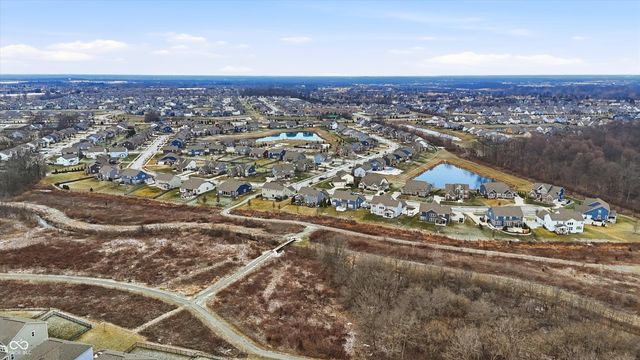 12139 Whisper Ridge Drive, Noblesville, IN 46060