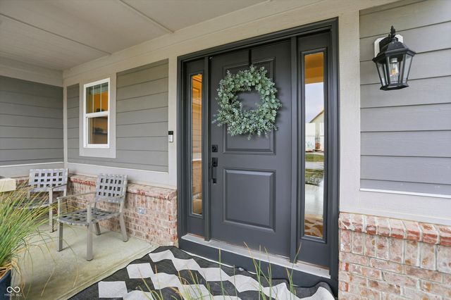 12139 Whisper Ridge Drive, Noblesville, IN 46060