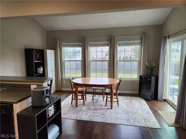 218 Stone Ridge Way, Berea, OH 44017