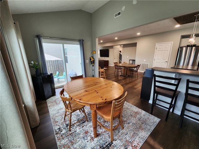 218 Stone Ridge Way, Berea, OH 44017