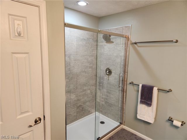 218 Stone Ridge Way, Berea, OH 44017