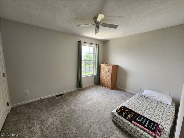 218 Stone Ridge Way, Berea, OH 44017