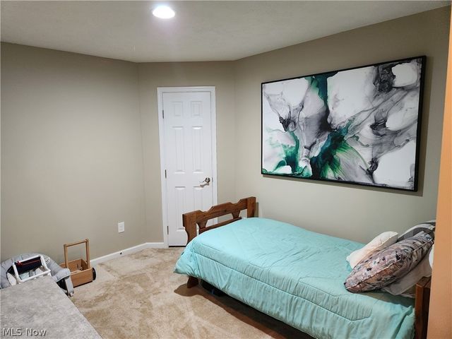 218 Stone Ridge Way, Berea, OH 44017