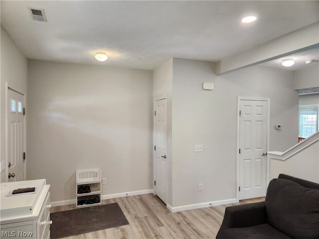218 Stone Ridge Way, Berea, OH 44017