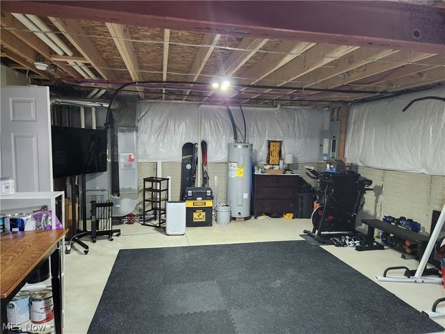 218 Stone Ridge Way, Berea, OH 44017
