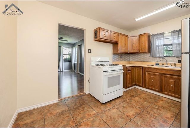 2923 LAVELL AVENUE, Wichita Falls, TX 76308