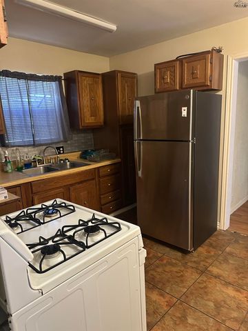 2923 LAVELL AVENUE, Wichita Falls, TX 76308