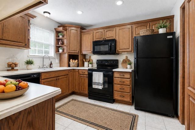 1001 Aspen Court, Moore, OK 73160