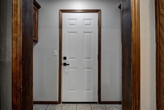 1001 Aspen Court, Moore, OK 73160