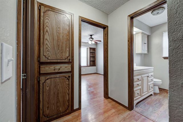 1001 Aspen Court, Moore, OK 73160