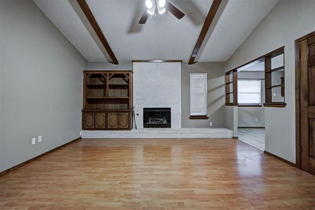 1001 Aspen Court, Moore, OK 73160