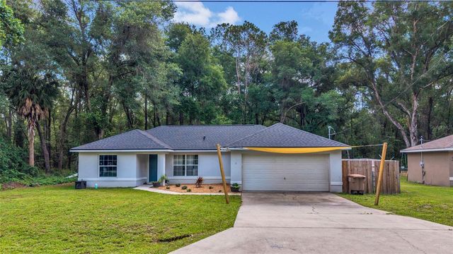 9 SEQUOIA LOOP LANE, Ocklawaha, FL 32179