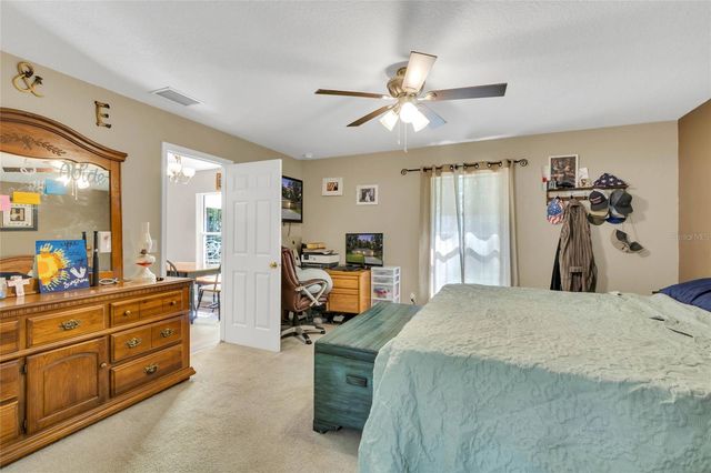 9 SEQUOIA LOOP LANE, Ocklawaha, FL 32179