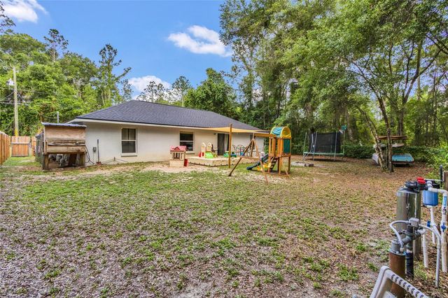 9 SEQUOIA LOOP LANE, Ocklawaha, FL 32179