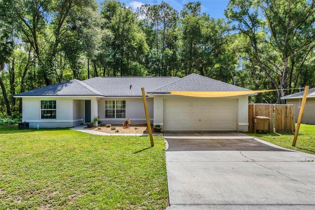 9 SEQUOIA LOOP LANE, Ocklawaha, FL 32179