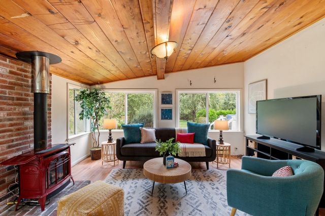 74 Davidson Rd, Boxborough, MA 01719
