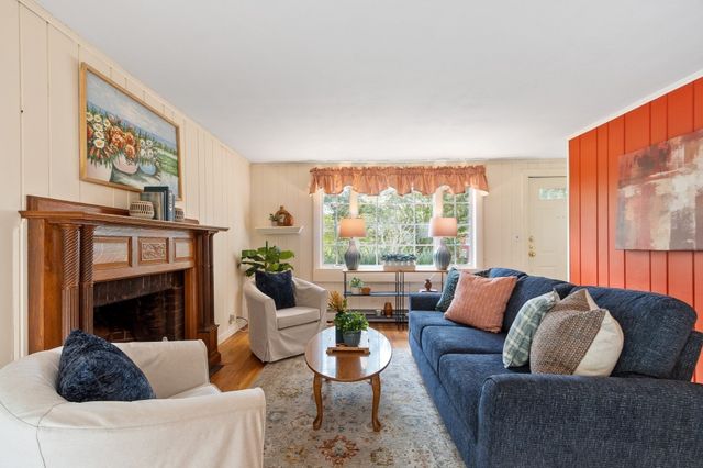 74 Davidson Rd, Boxborough, MA 01719