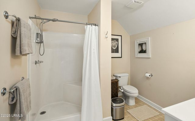 9 Ebb Tide Court, Harbor Island, SC 29920