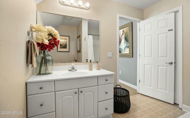 9 Ebb Tide Court, Harbor Island, SC 29920