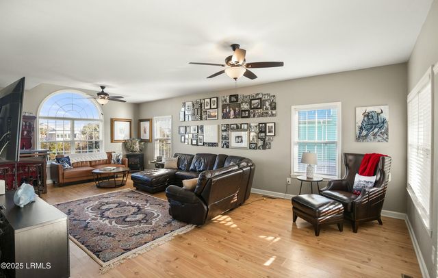 9 Ebb Tide Court, Harbor Island, SC 29920