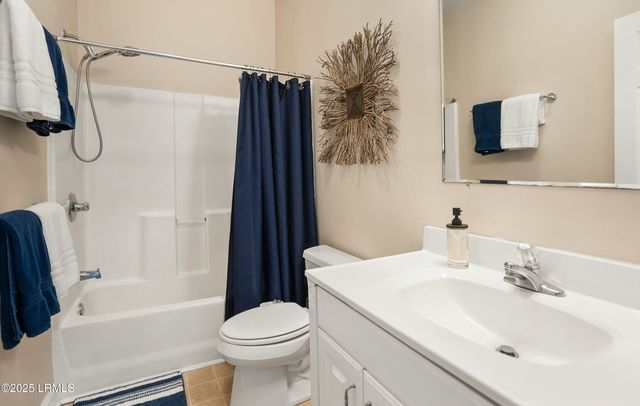 9 Ebb Tide Court, Harbor Island, SC 29920