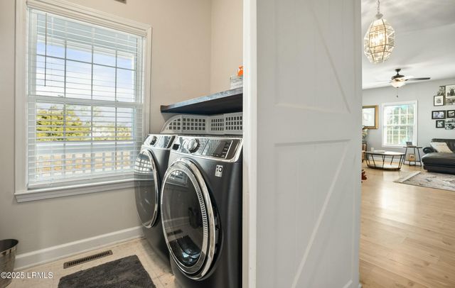 9 Ebb Tide Court, Harbor Island, SC 29920