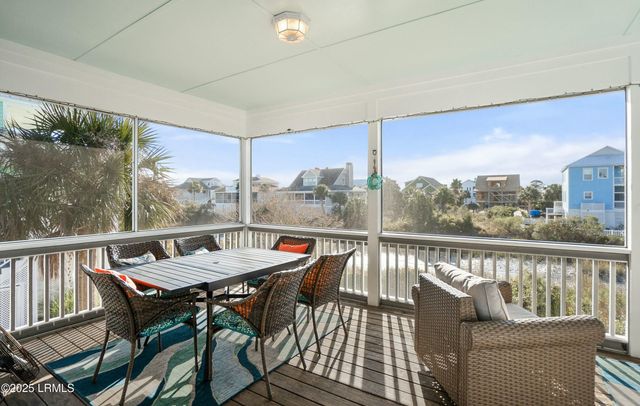 9 Ebb Tide Court, Harbor Island, SC 29920