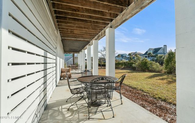 9 Ebb Tide Court, Harbor Island, SC 29920