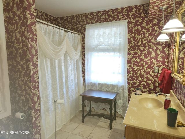 319 County Road 361, Niota, TN 37826