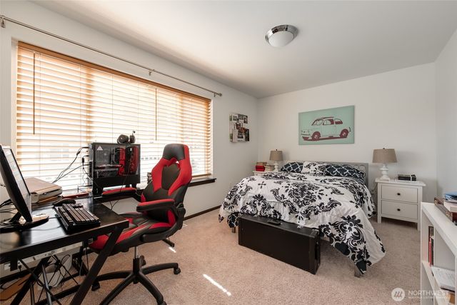 2744 S 120th Place, Seattle, WA 98168
