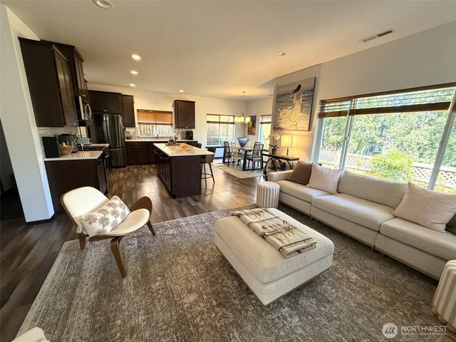 2744 S 120th Place, Seattle, WA 98168