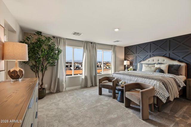 2902 E VILLA Avenue, San Tan Valley, AZ 85143