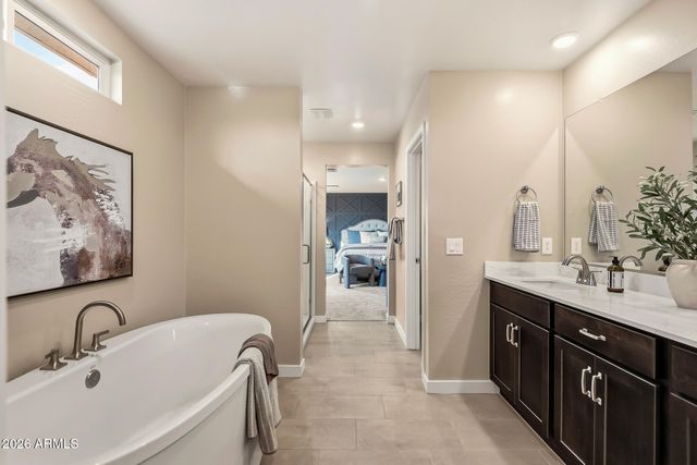 2902 E VILLA Avenue, San Tan Valley, AZ 85143