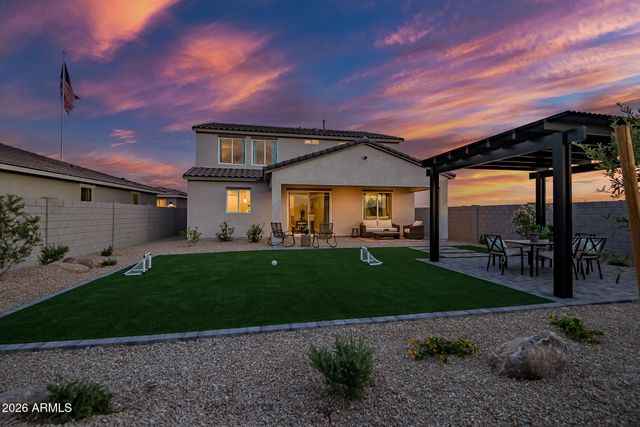 2902 E VILLA Avenue, San Tan Valley, AZ 85143