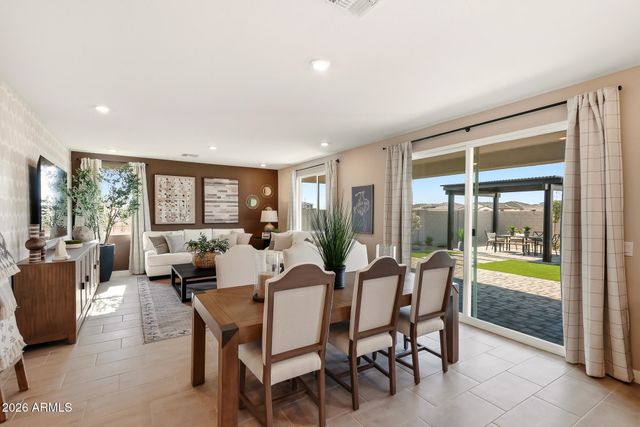 2902 E VILLA Avenue, San Tan Valley, AZ 85143