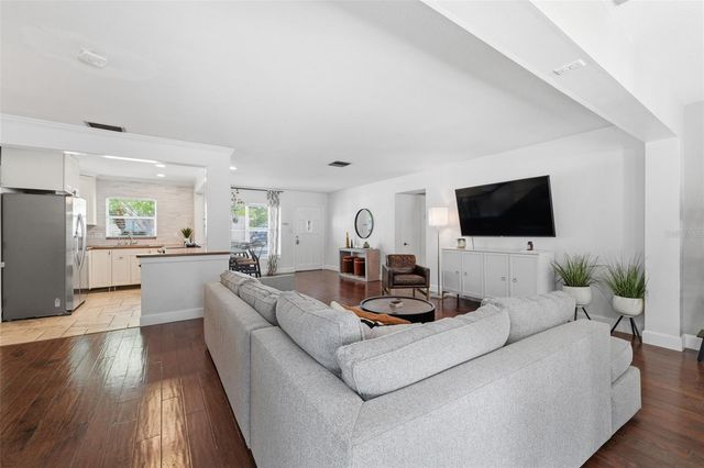 1618 SAN CHARLES DRIVE, Dunedin, FL 34698