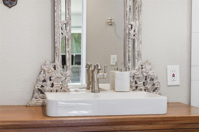 1618 SAN CHARLES DRIVE, Dunedin, FL 34698