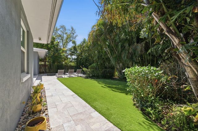 1618 SAN CHARLES DRIVE, Dunedin, FL 34698