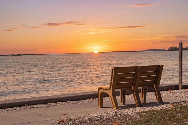 1618 SAN CHARLES DRIVE, Dunedin, FL 34698