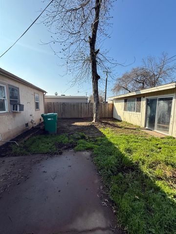 1719 Roselawn Ave, Stockton, CA 95204