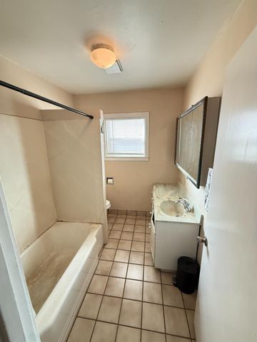 1719 Roselawn Ave, Stockton, CA 95204