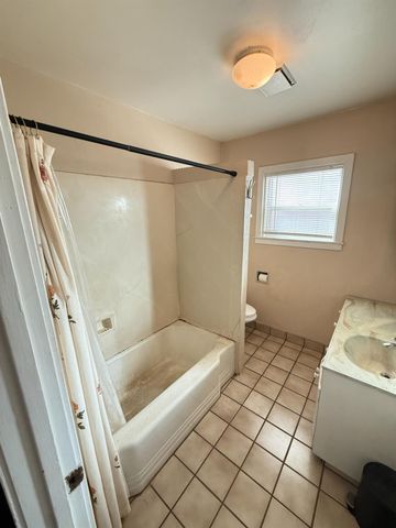 1719 Roselawn Ave, Stockton, CA 95204