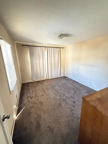 1719 Roselawn Ave, Stockton, CA 95204