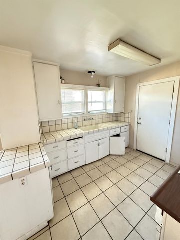 1719 Roselawn Ave, Stockton, CA 95204