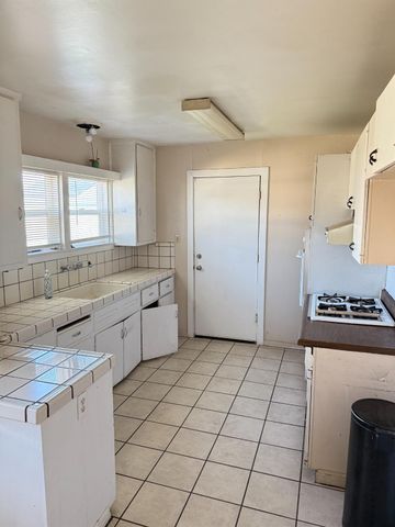 1719 Roselawn Ave, Stockton, CA 95204