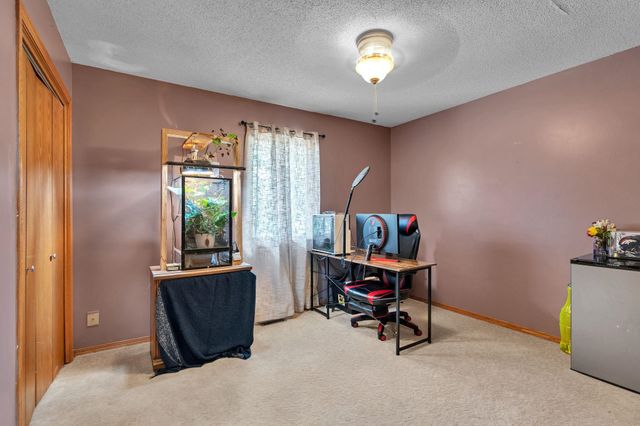 228 N Prescott Circle, Wichita, KS 67212