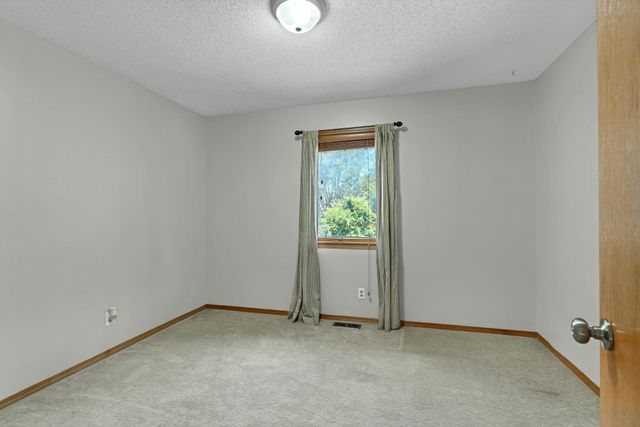 228 N Prescott Circle, Wichita, KS 67212