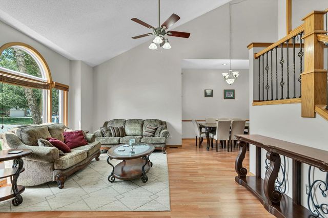 228 N Prescott Circle, Wichita, KS 67212